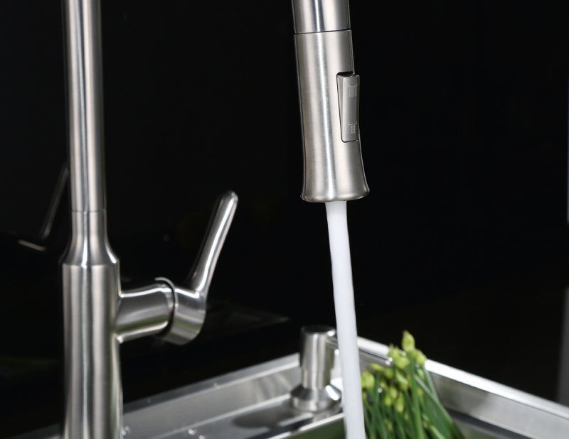 Смеситель для кухни с выдвижным изливом сатин Belbagno BB-LAM38-IN