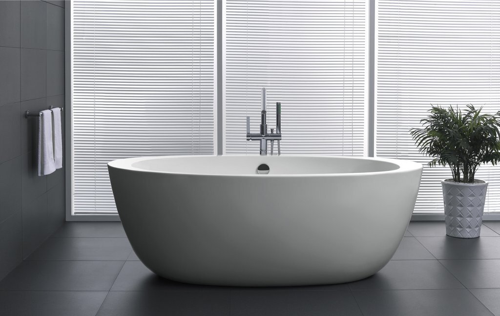 Акриловая ванна BELBAGNO BB67-1700, 1700x900x600