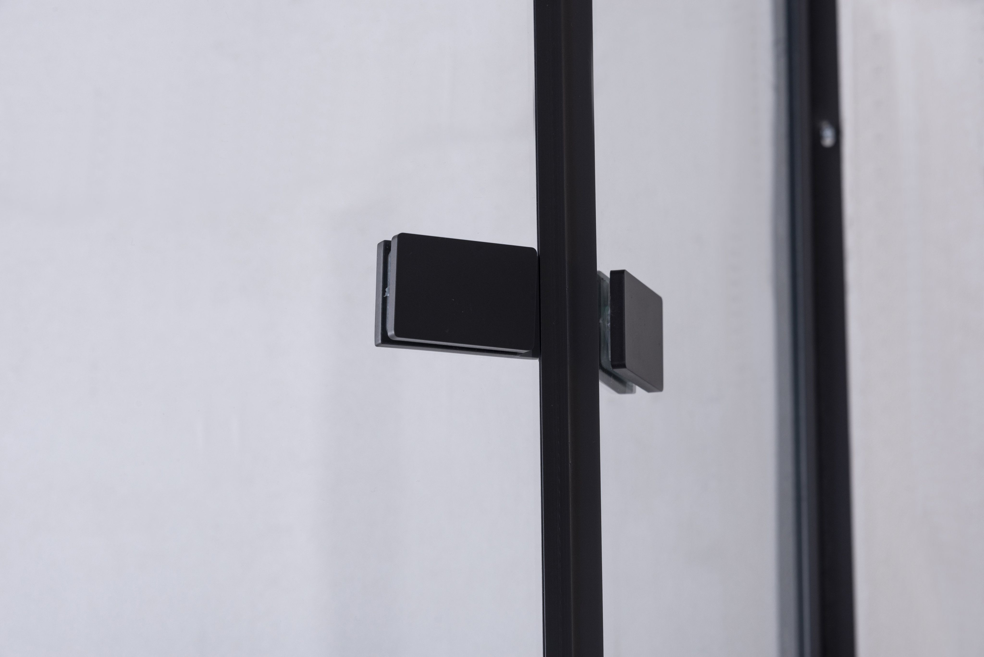 Душ.ограждение NG-6815-08 BLACK (90*90*190) полукруг, двери распашные, 1 место