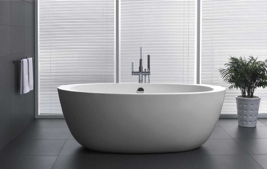 Акриловая ванна без перелива BELBAGNO BB67-1700-W0, 1700x900x600