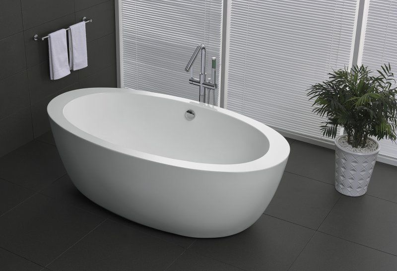 Акриловая ванна без перелива BELBAGNO BB67-1700-W0, 1700x900x600
