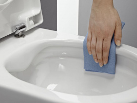 Две компании презентовали уникальные модели унитазов без ободка